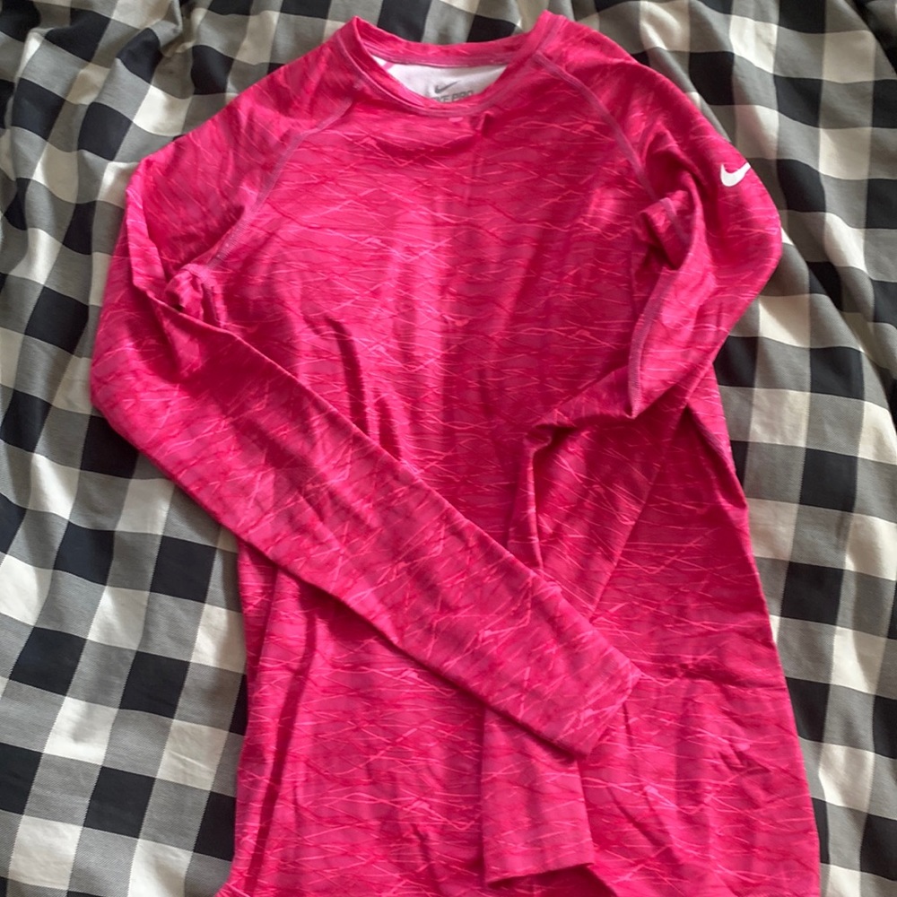 Womens Nike DriFit Long sleeve shirt. Size medium